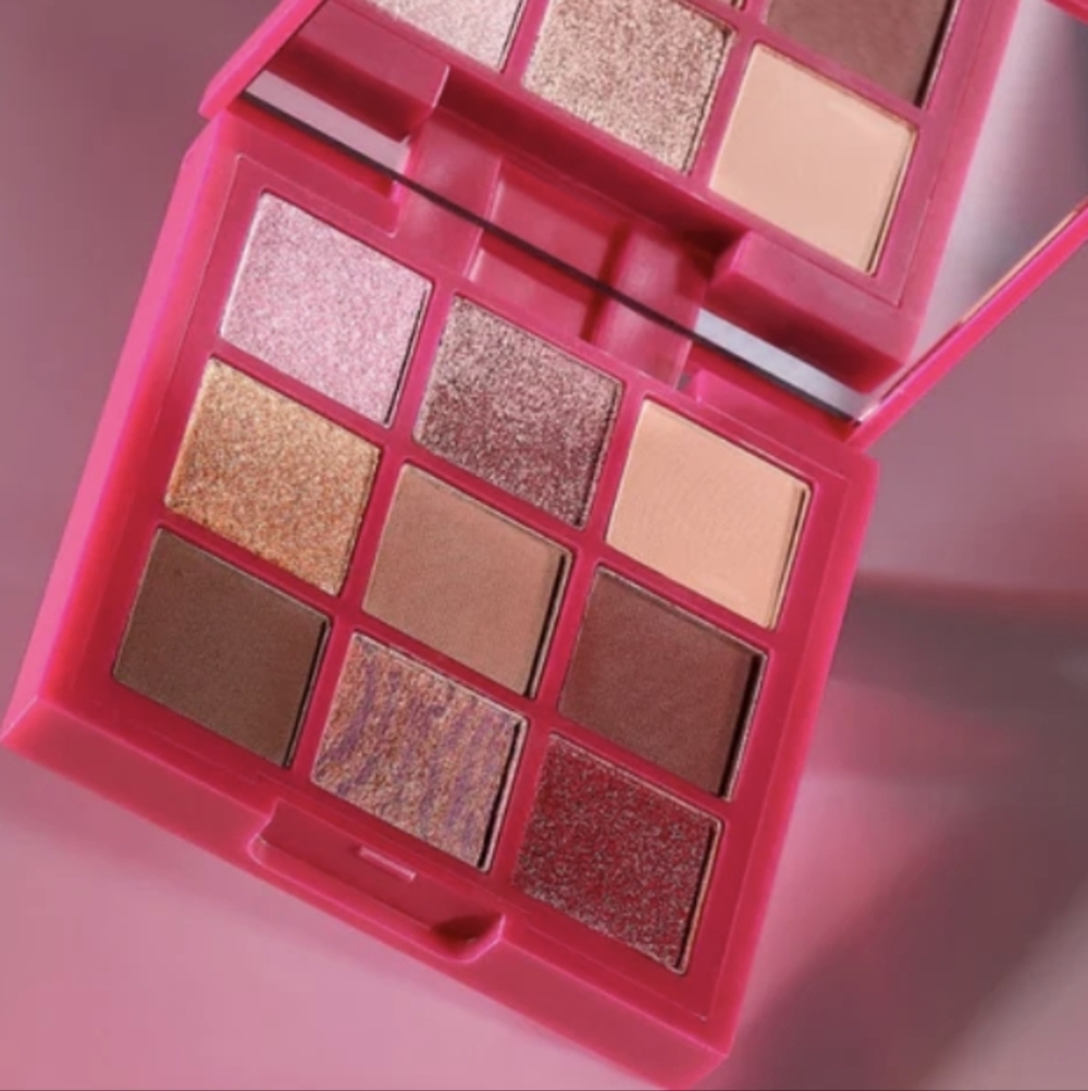 Ciate London Cranberry 9 Piece Eyeshadow Palette 0.38 Oz